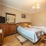 Lesna Perla فندق مبيت وإفطار 3*