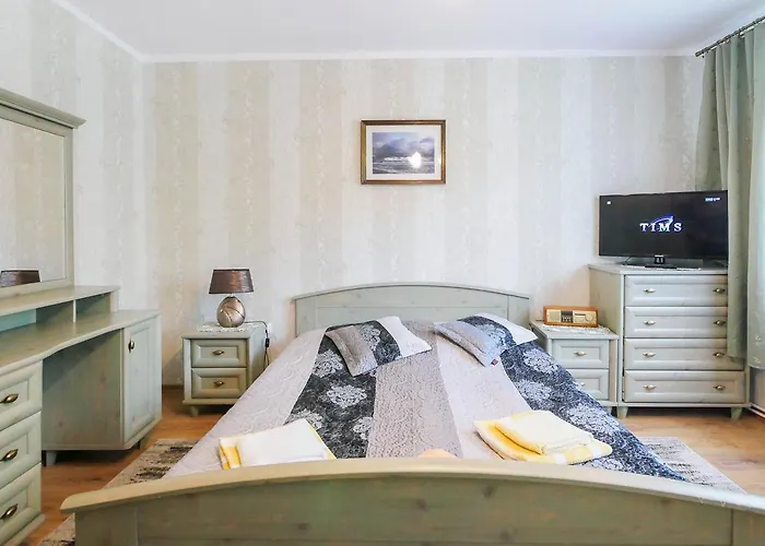 Bed & Breakfast Lesna Perla 3*